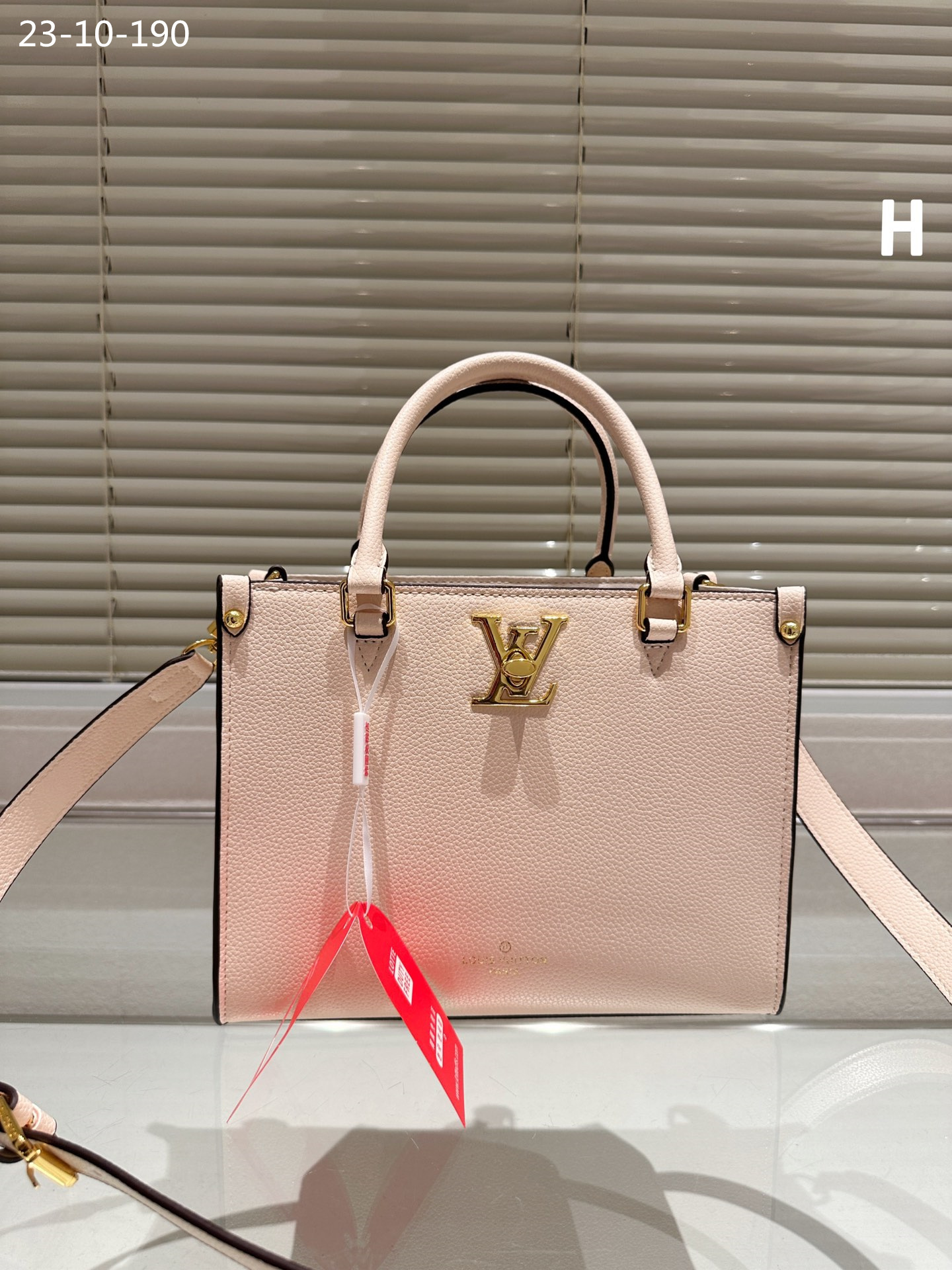Louis Vuitton Lock Go Bags Pink 25Cm M23637
