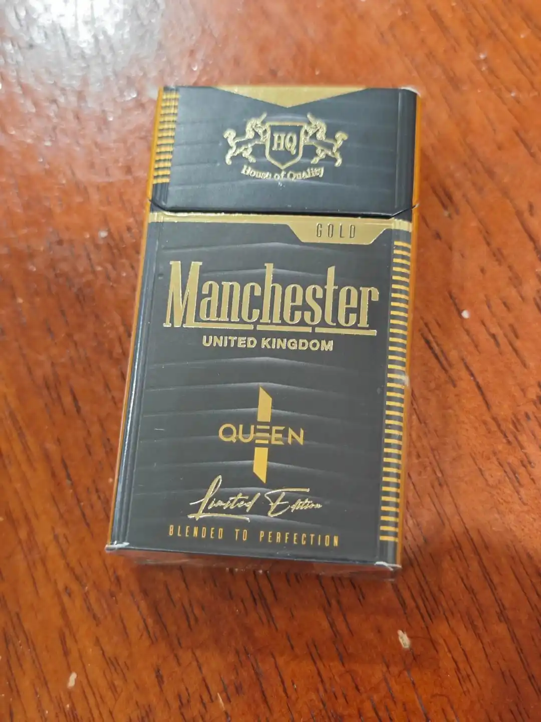 Manchester Queen Gold Limited Edition Cigarettes Buy Online AU - FLUXAUD SHOP
