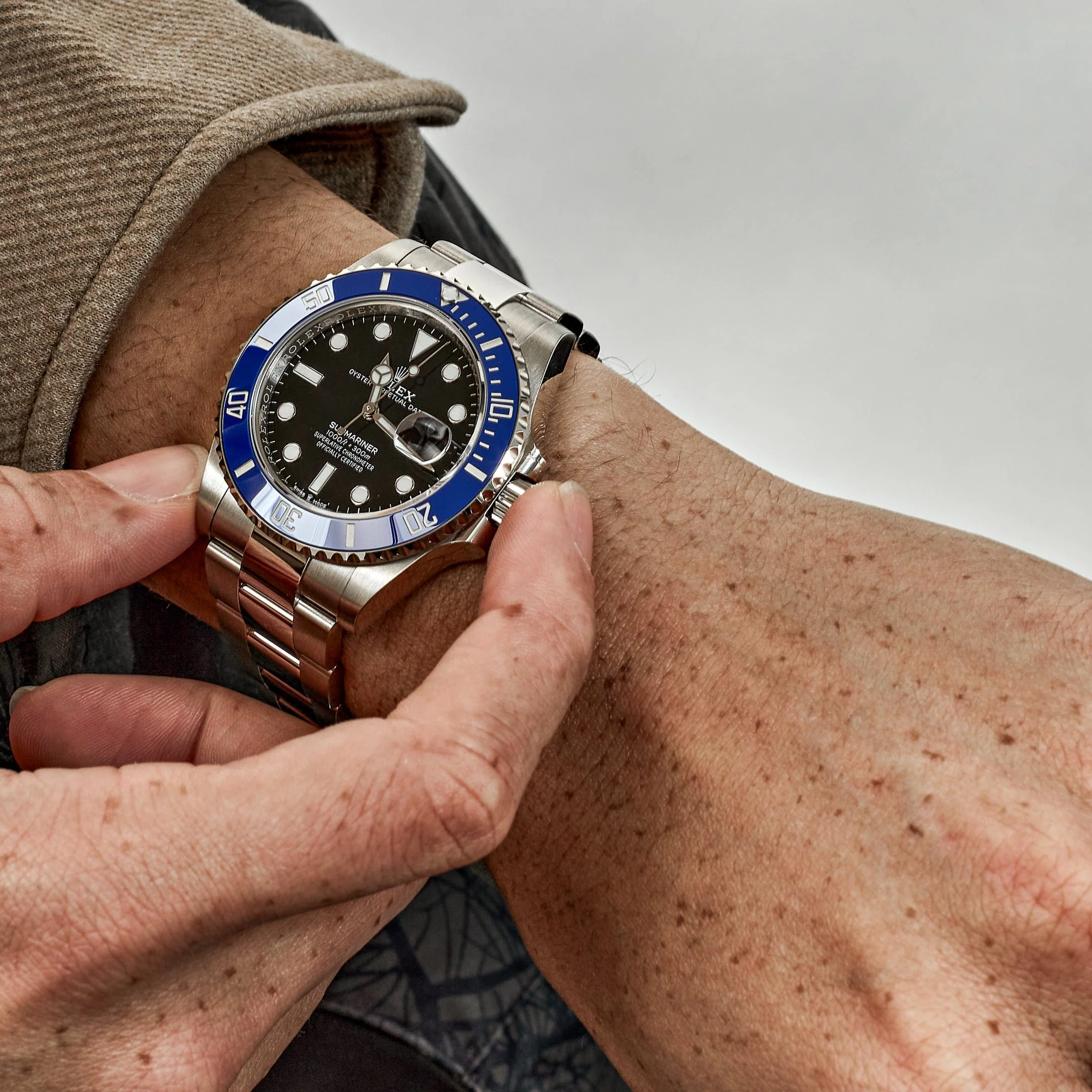 Rolex Submariner Date 126619LB 'Cookie Monster' White Gold Black Dial Blue Bezel (2025)