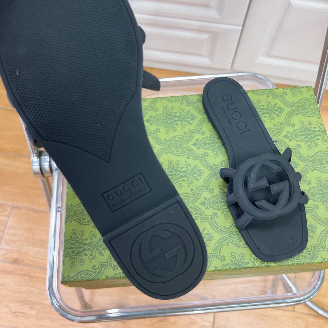 Gucci Women’S Interlocking G Slide Sandal Black ?780307 J8700 1000