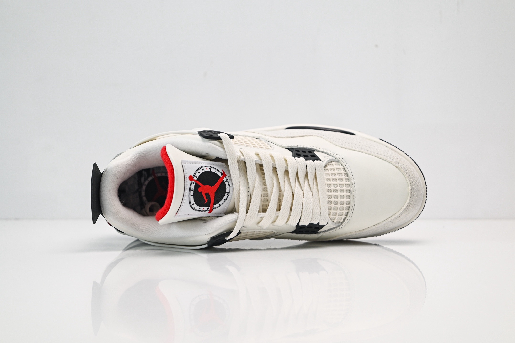 Jordan 4 Retro Flight Club