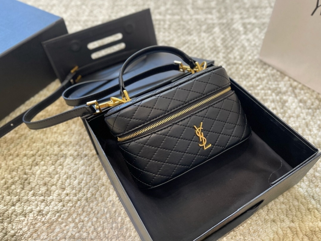 Saint Laurent Mini Gaby Leather Vanity Bag Strap Saint Laurent Black 18Cm