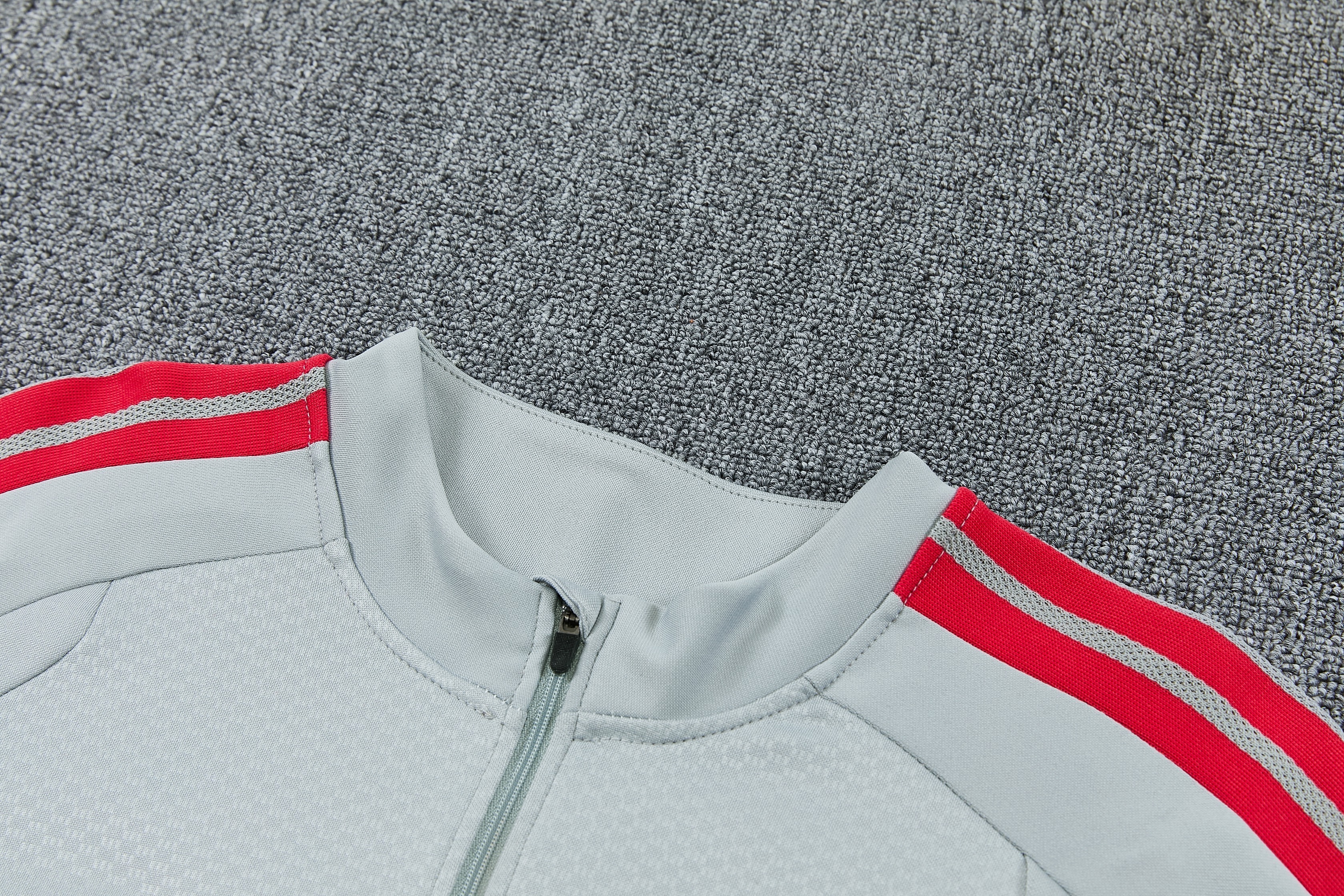 Liverpool 26/27 Training Suit 4