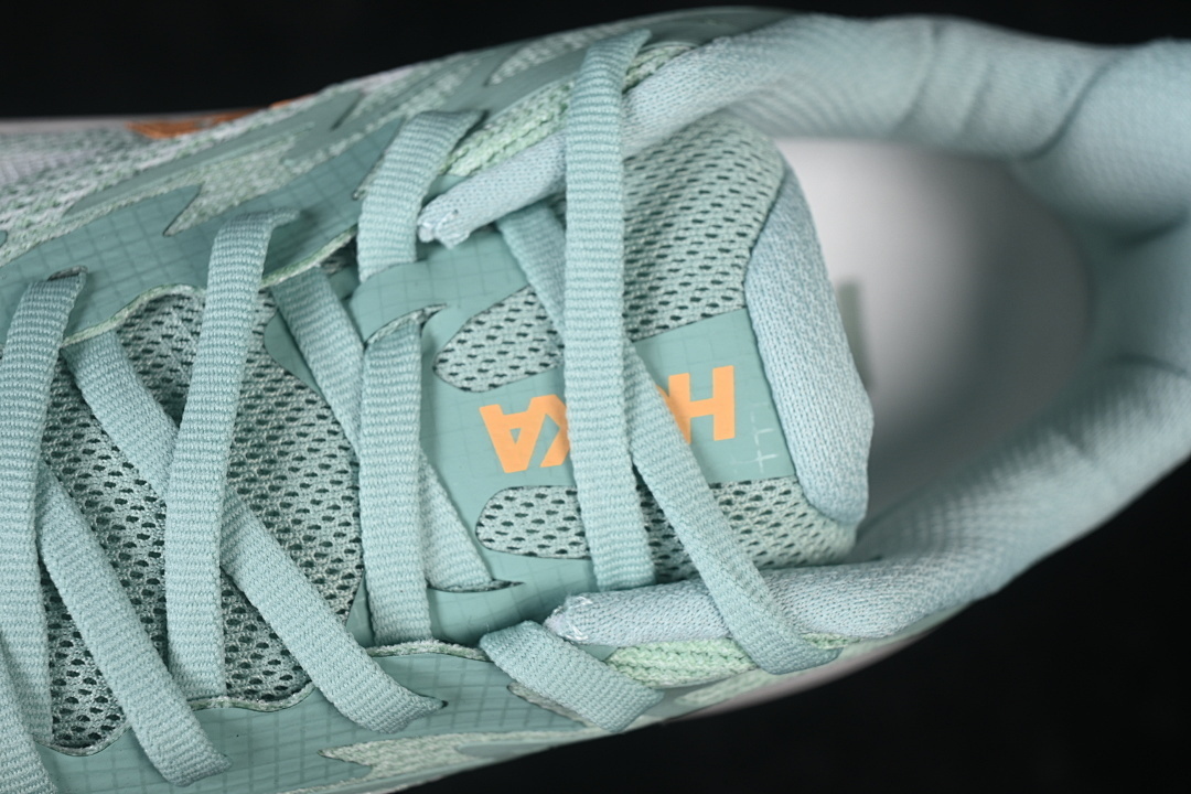 HOKA One One Challenger 8 Running Shoes