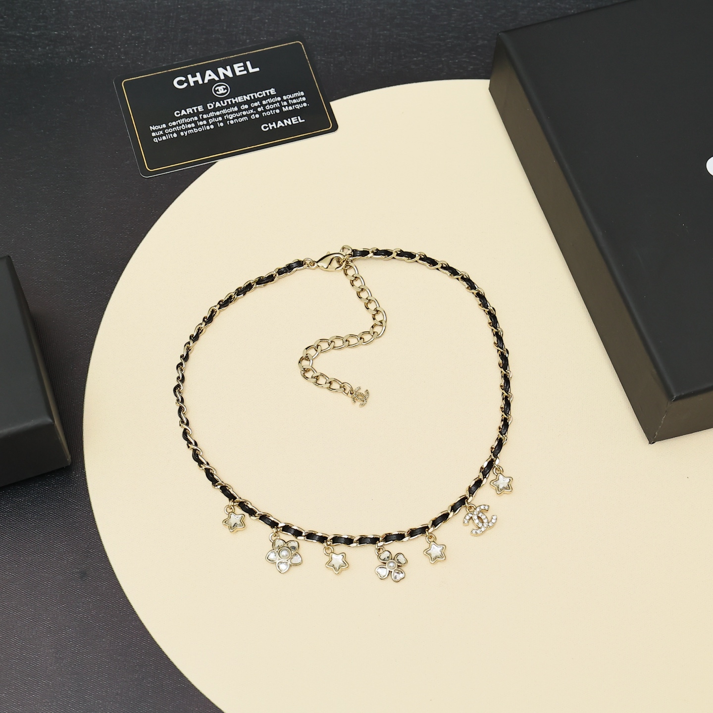 Chanel multi-element leather necklace - cnluxepick