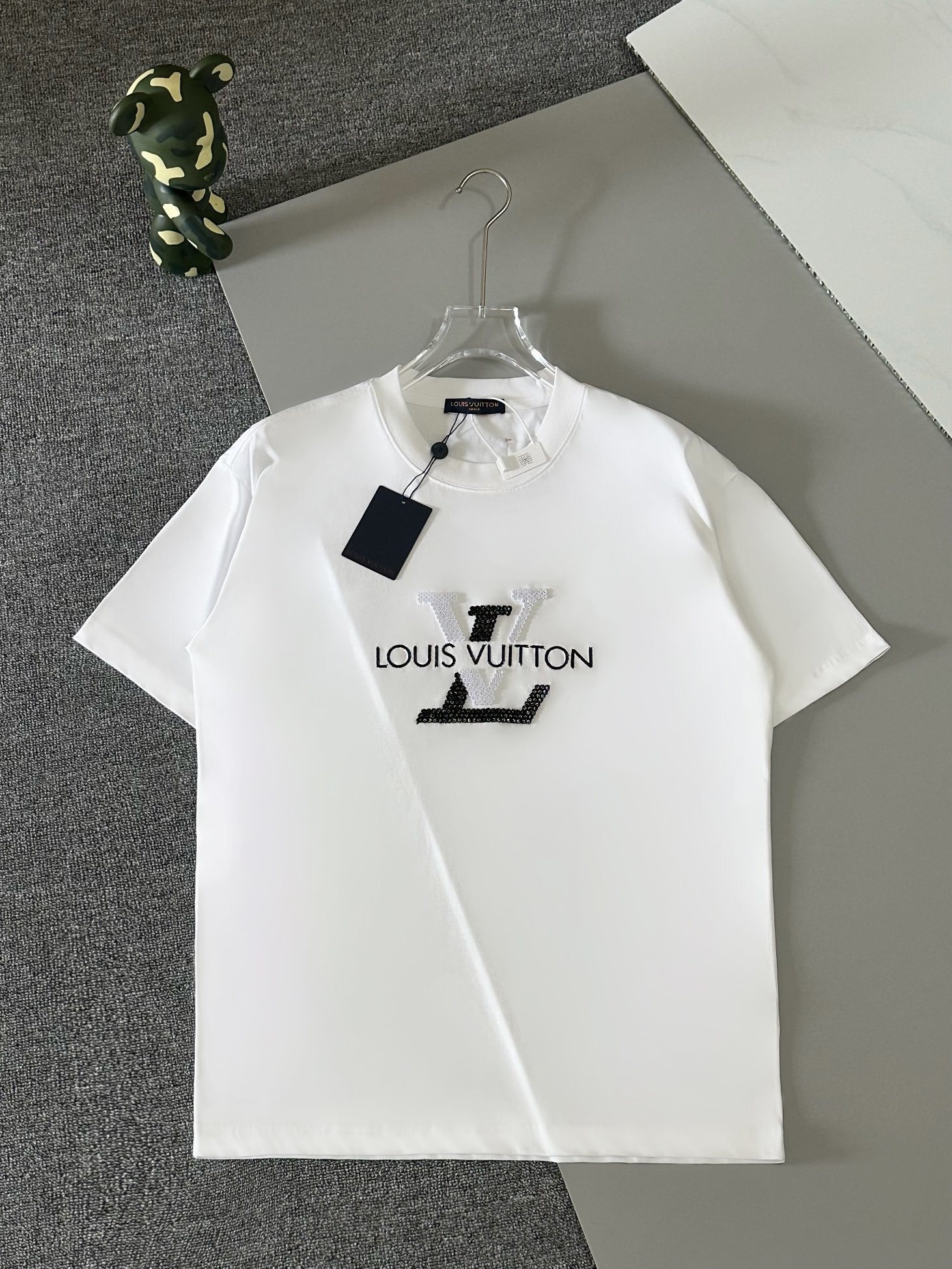 LV Sequin Embroidered Short-Sleeve T-Shirt - cnluxepick