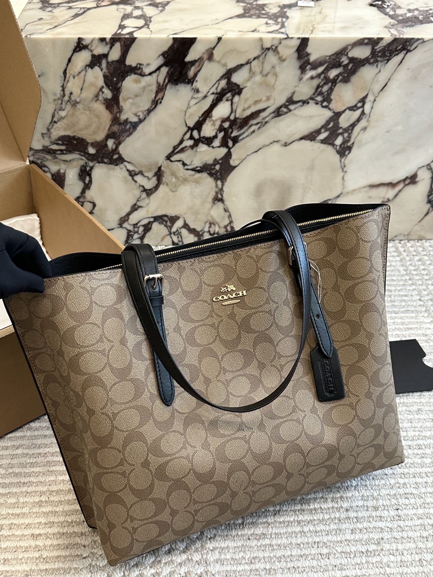 Coach classic logo tote bag - cnluxepick