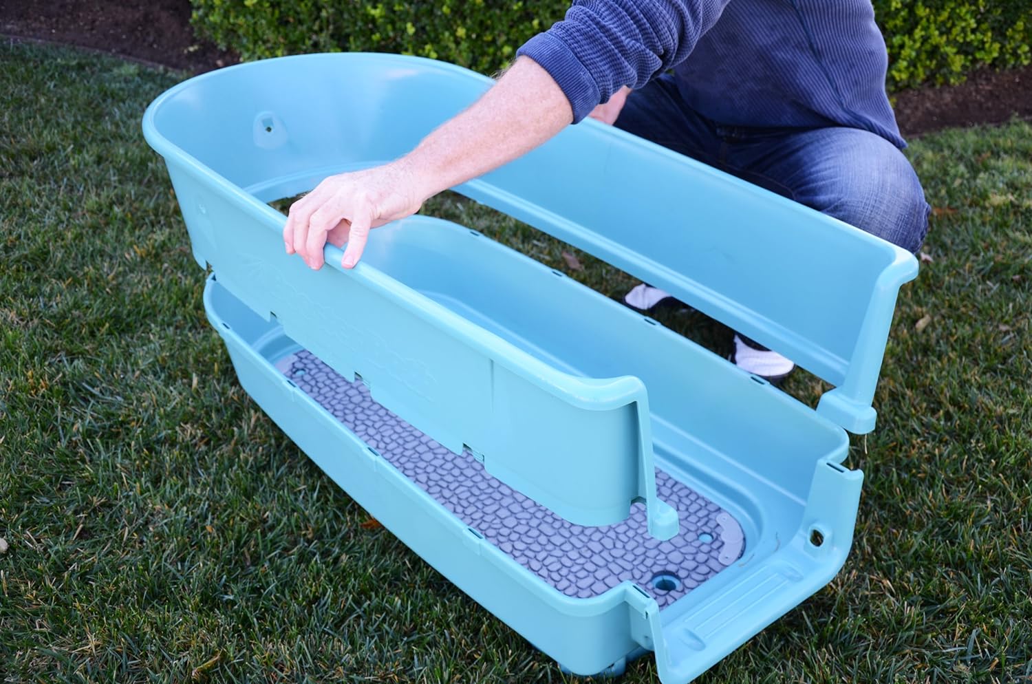 Elevated Pet Bathing Large Teal Steps Combo