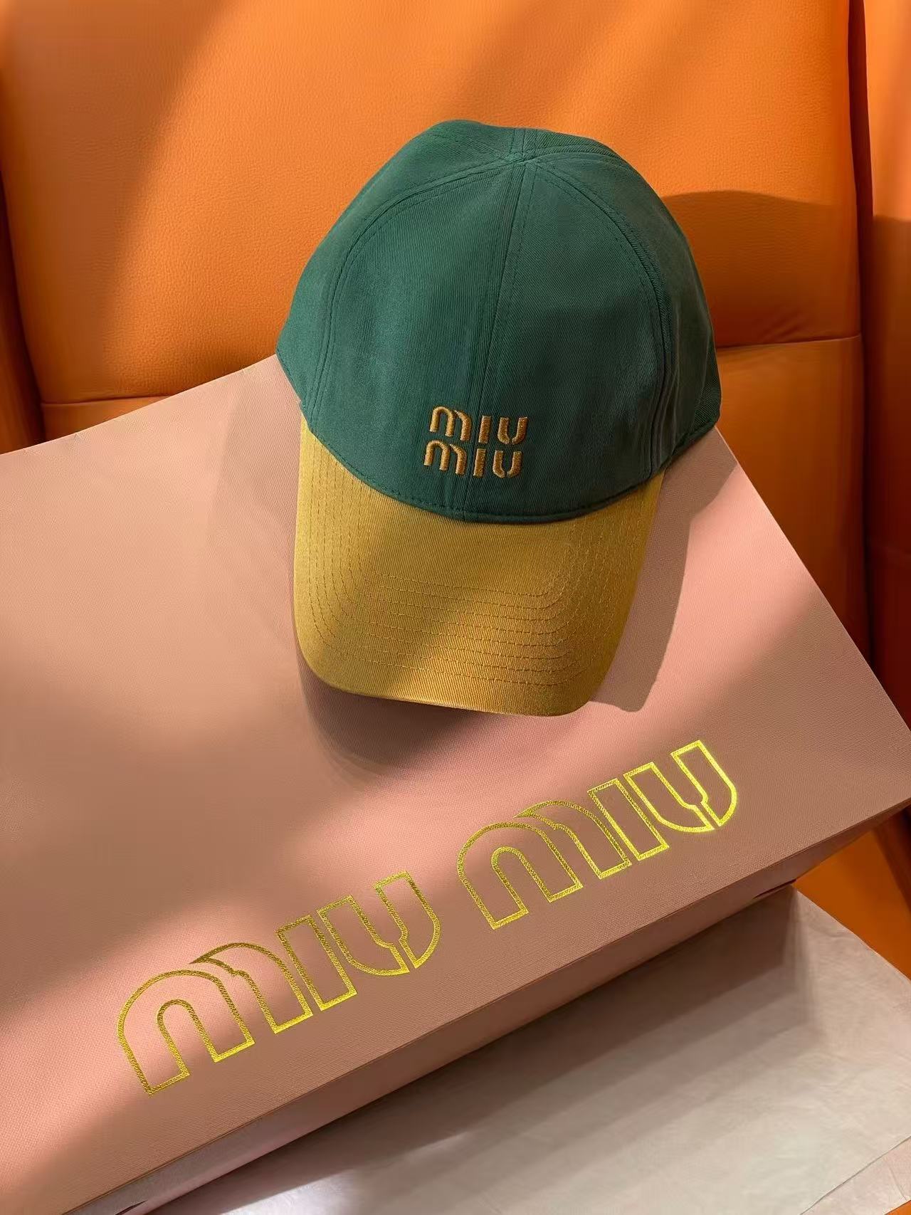 Miu Miu baseball cap - cnluxepick
