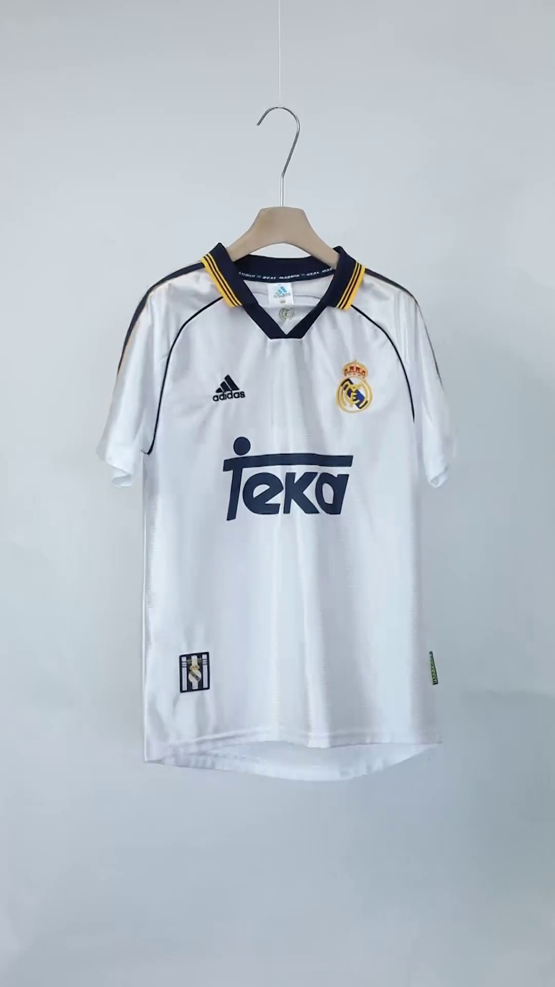 Retro Soccer Jersey Real Madrid Home 1999/00