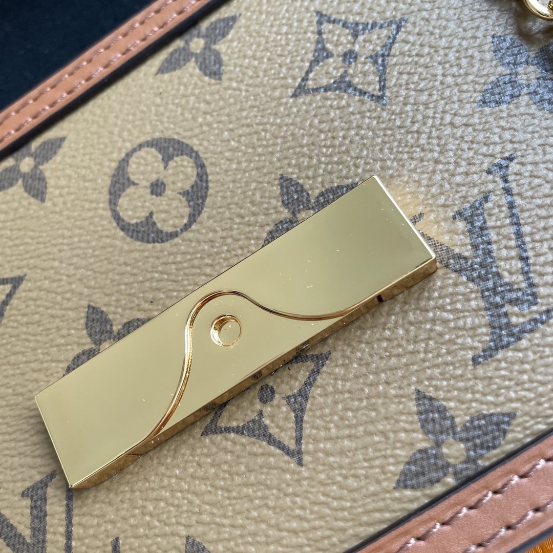 Louis Vuitton Dauphine Chain Wallet 18Cm
