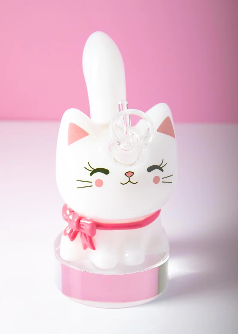 Cartoon cat water pipe white design