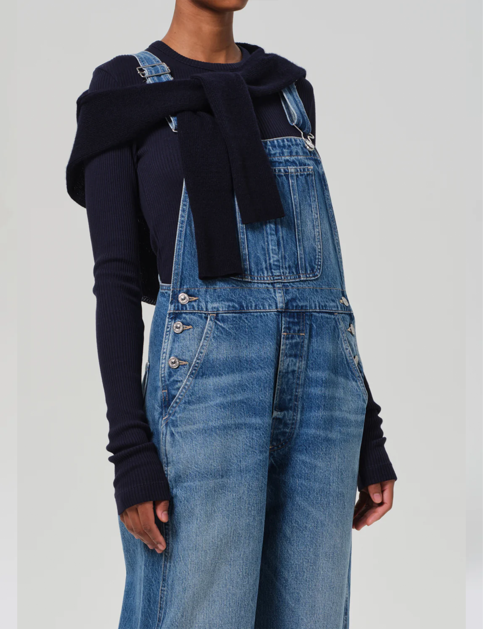 Freya Overall, Arta