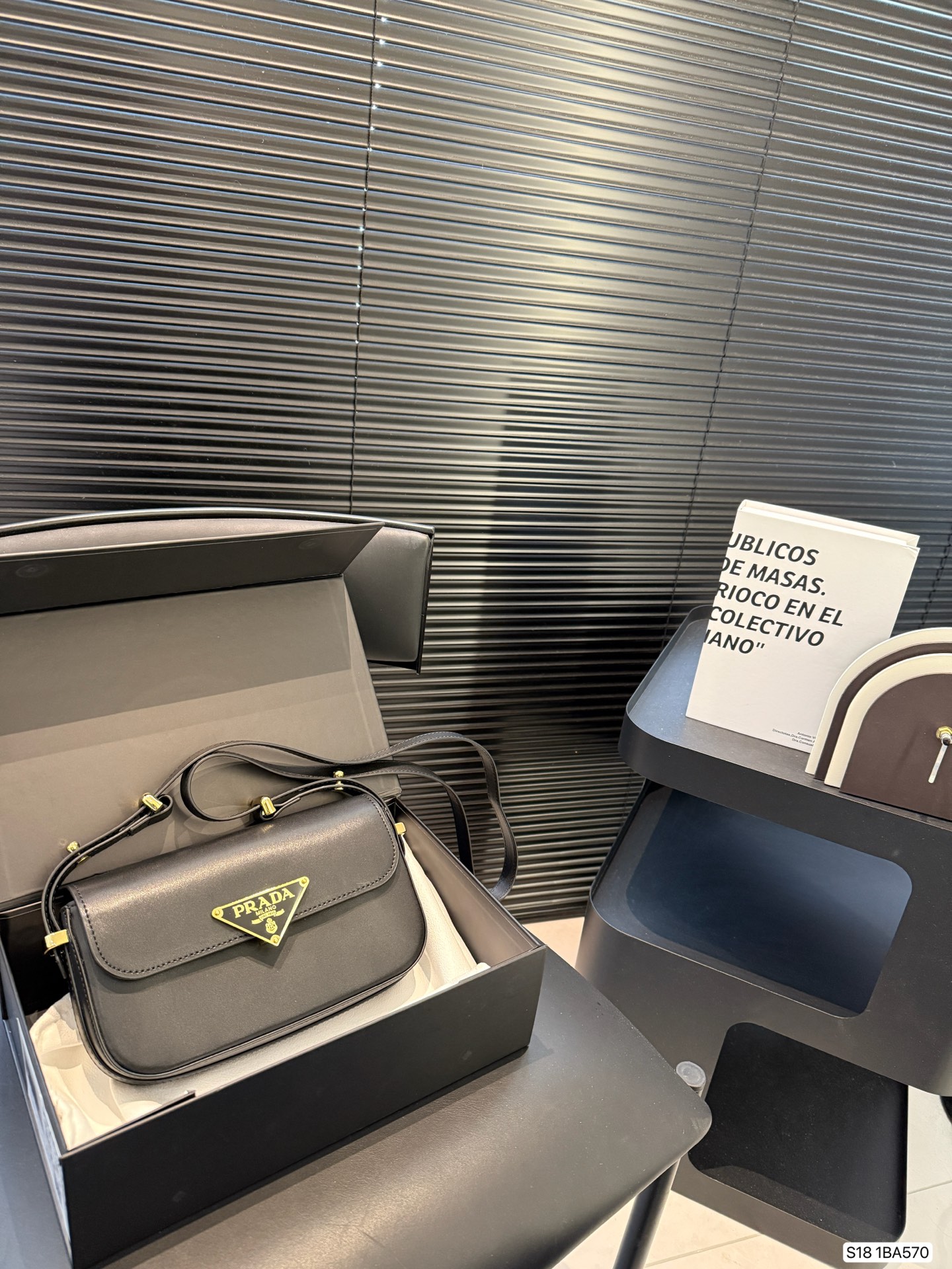 PRADA-Soft Calf shoulder bag - cnluxepick