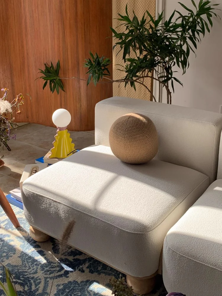 BD088 (Single) - Italian B&B Style Merino Wool and Cashmere Hazelnut Ball Pillow: Soft and Light, Ideal for Bedside