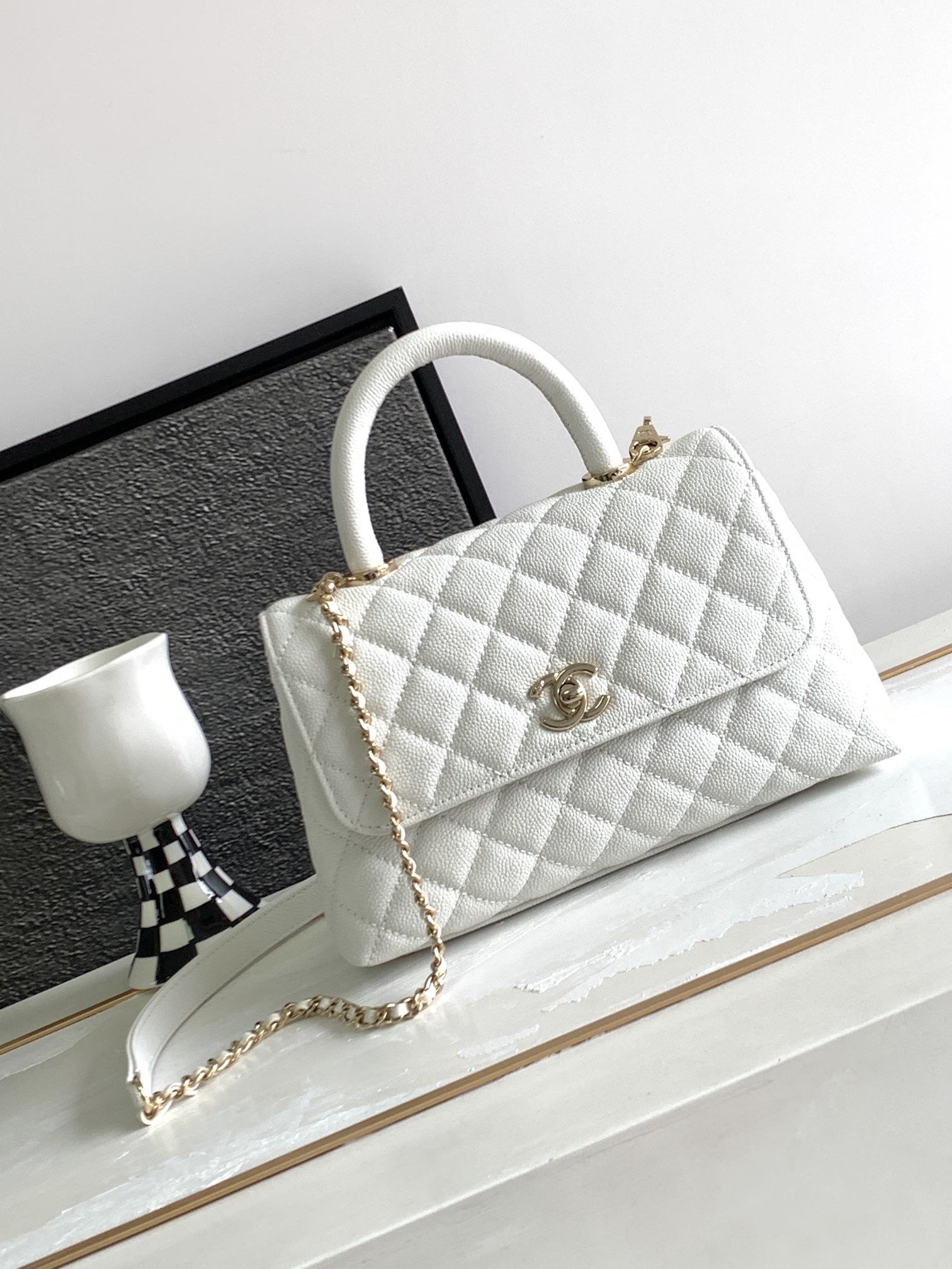 Chanel cocohandle Classic white 19cm