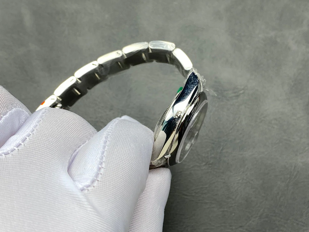 Rolex Datejust 31mm Silver Mop Dial