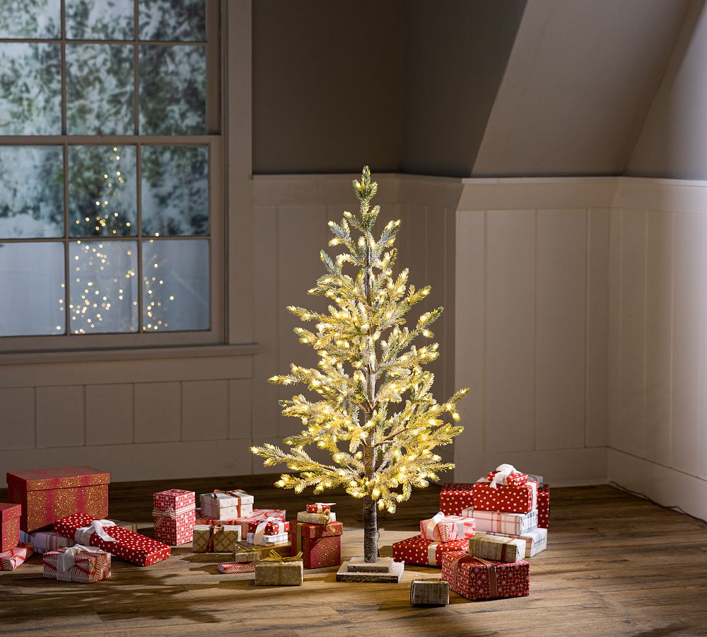 Pre-Lit Faux Snowy Pine Tree  sgtnighsdesigns