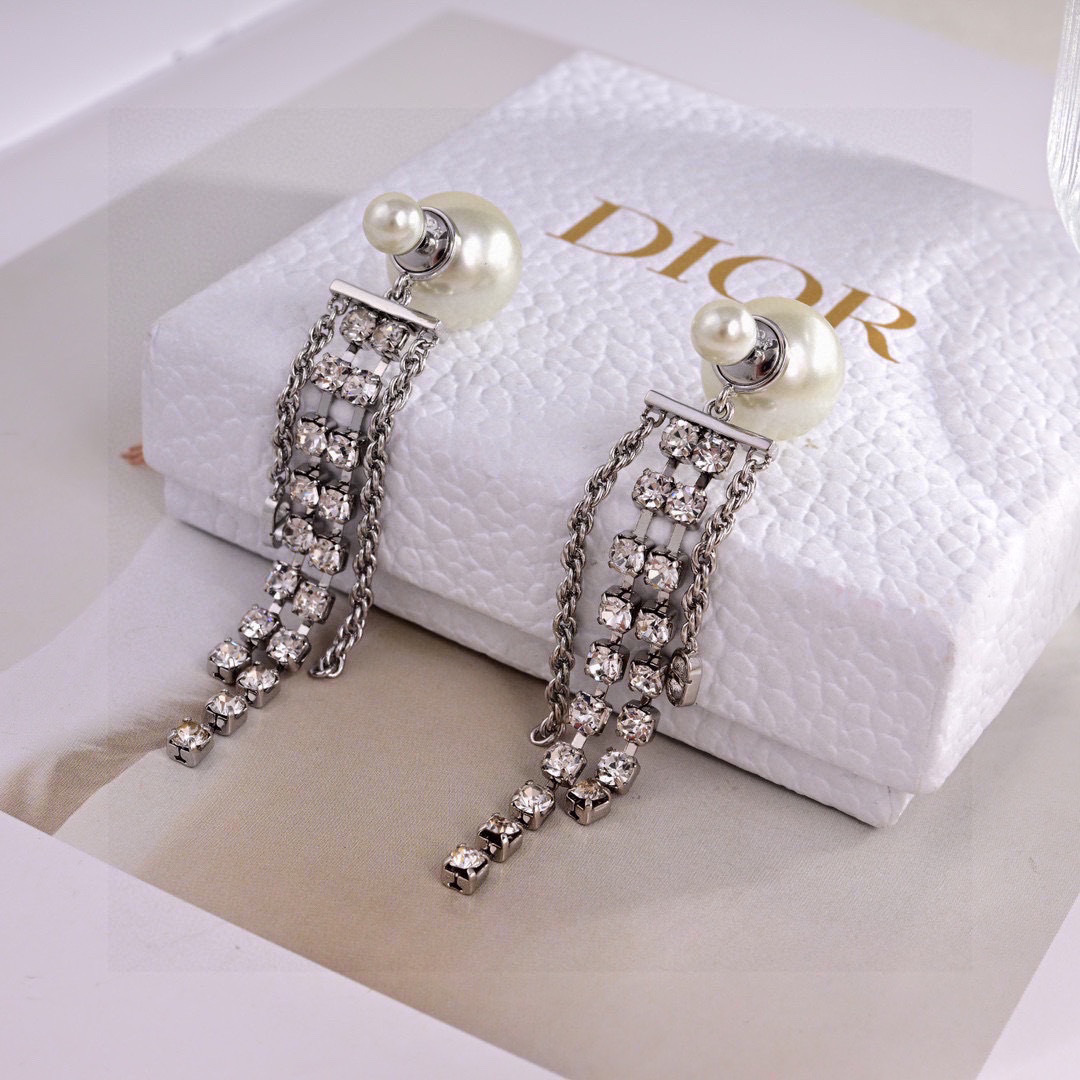 Dior pearl earrings - cnluxepick