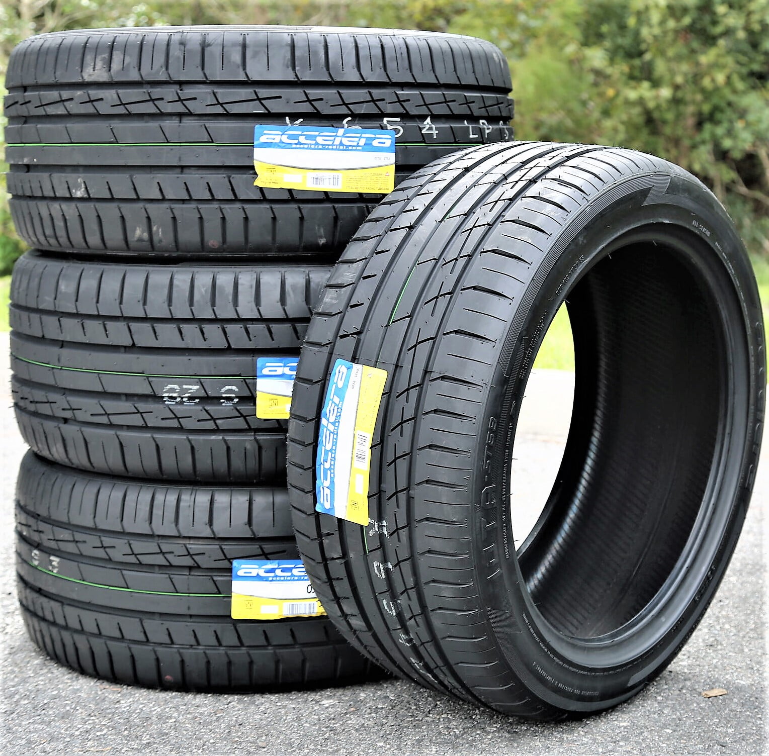A set of 4 (quad) 285/35R21 ZR 105Y XL A/S performance tires