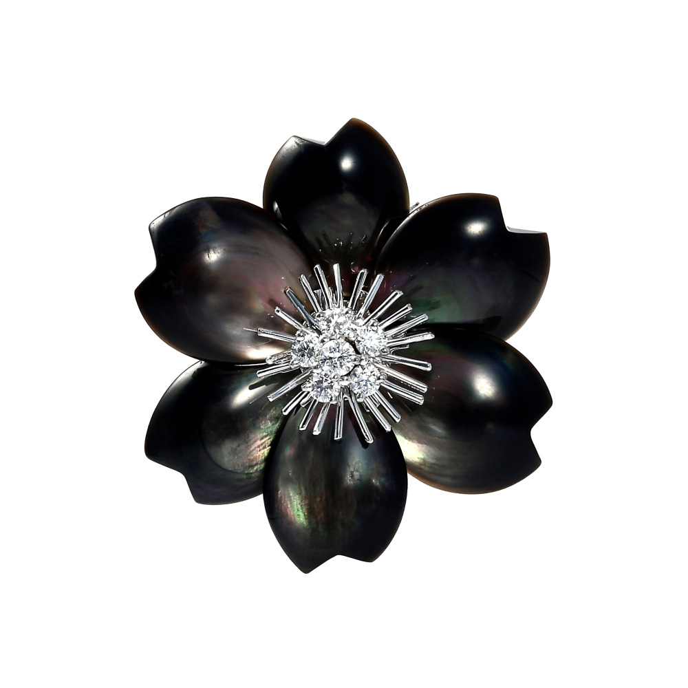 Van Cleef & Arpels Rose de Noël Accessory 18K White Gold VCARA53300