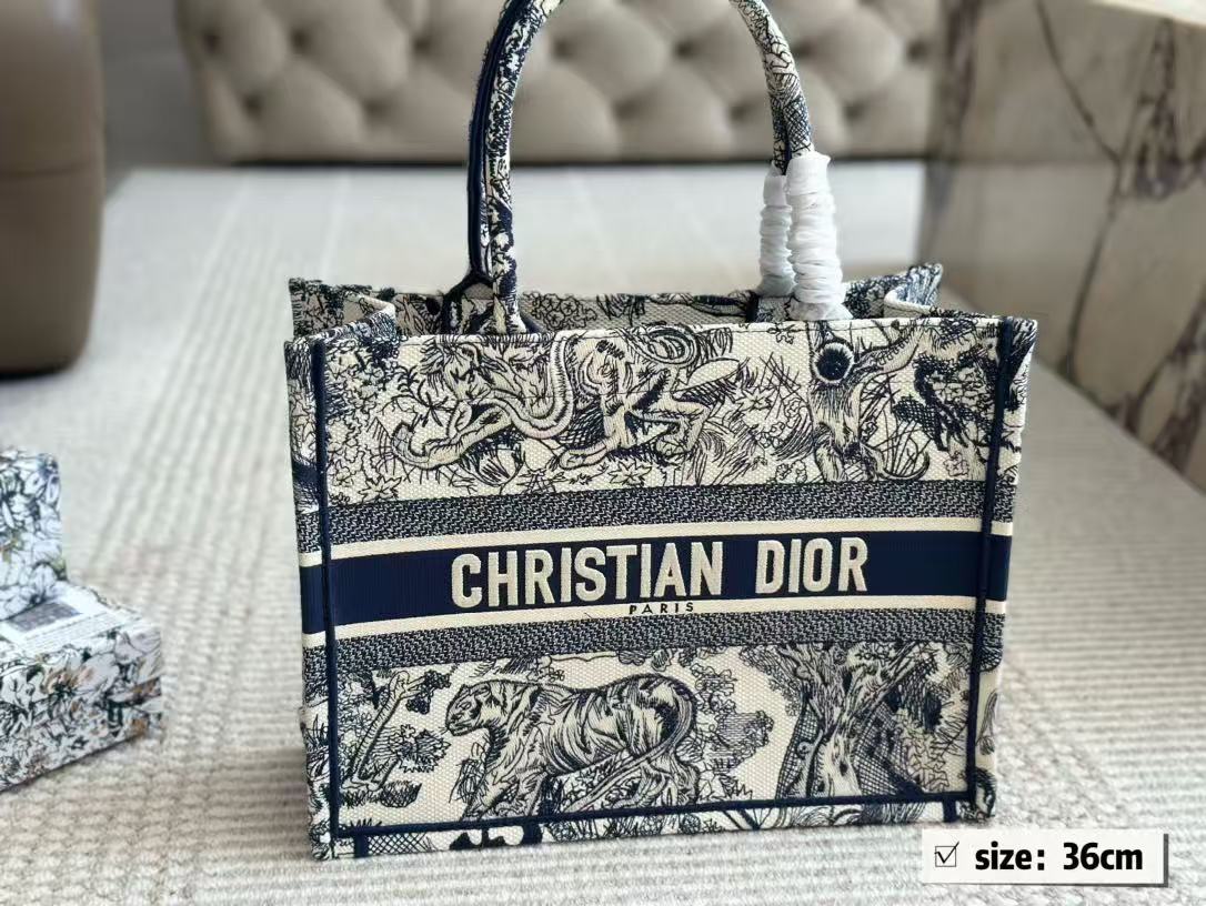 Dior tote shopping bag - cnluxepick