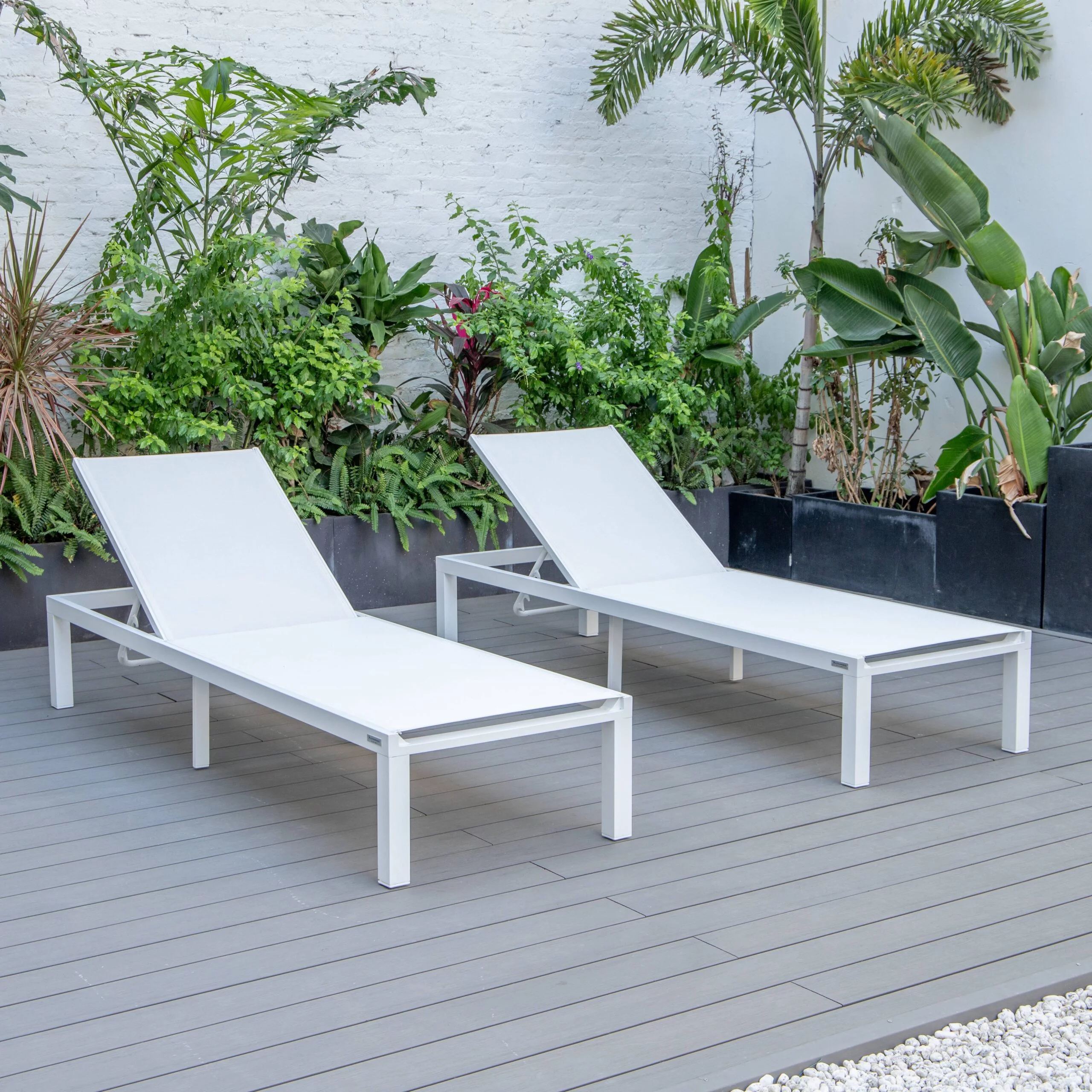 LeisureMod Marlin Poolside Outdoor Patio Lawn and Garden Modern White Powder Coated Aluminum Frame Suntan Sling Chaise Lounge Chair, Set of 2 (White)