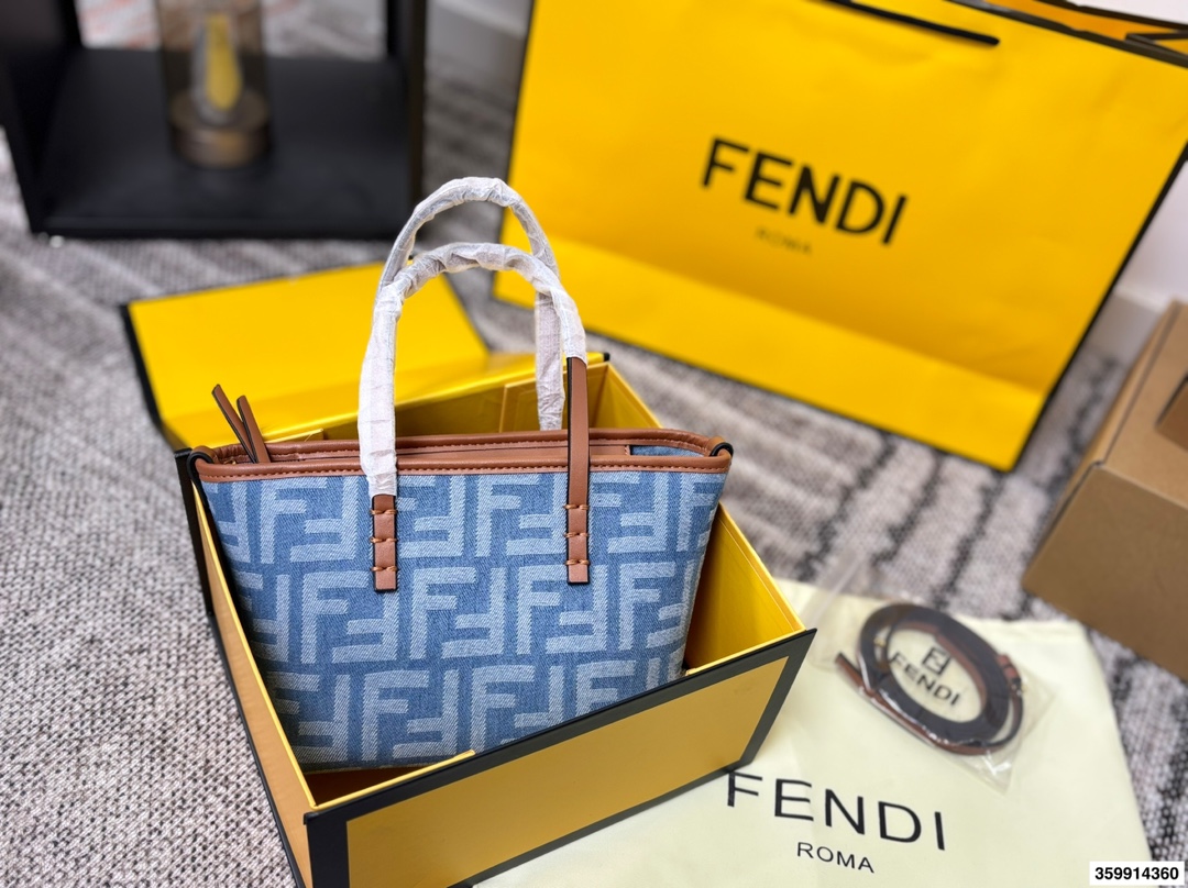 Fendi Roll Mini Shopping Basket - cnluxepick