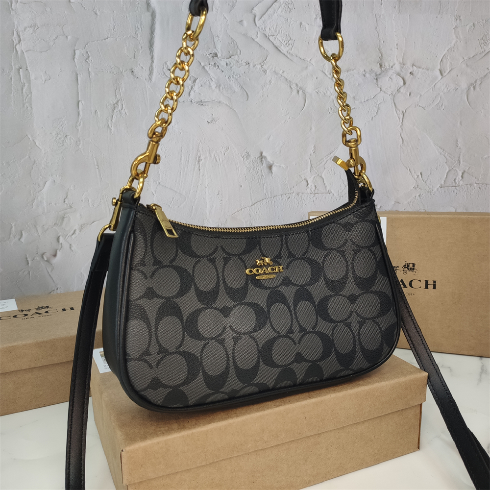 Coach Teri Shoulder Bag In Signature Canvas - cnluxepick