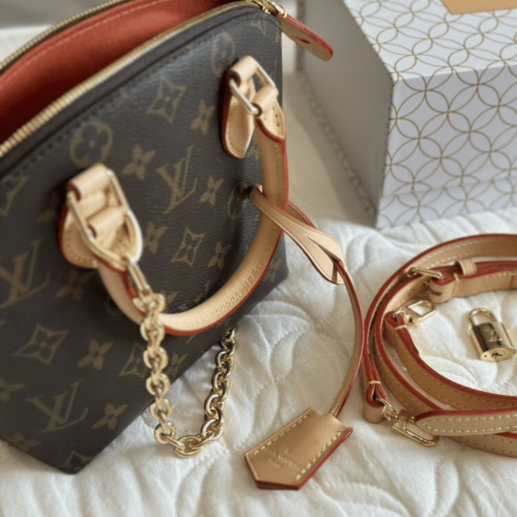 Louis Vuitton Néonoé BB Monogram Bag 8 Inches M12019