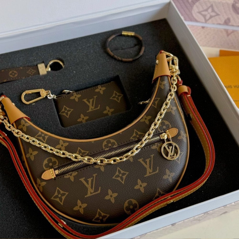 Louis Vuitton Loop Monogram 9.1 Inches M81098