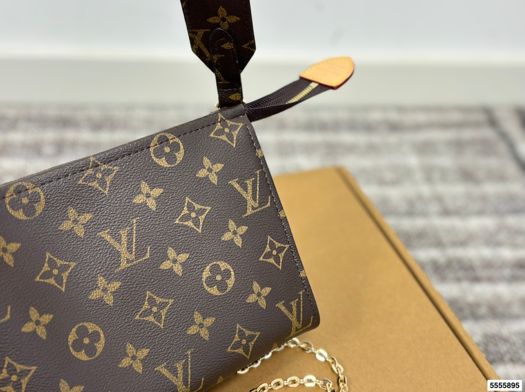 LV Dopp Kit Toiletry Bag - cnluxepick