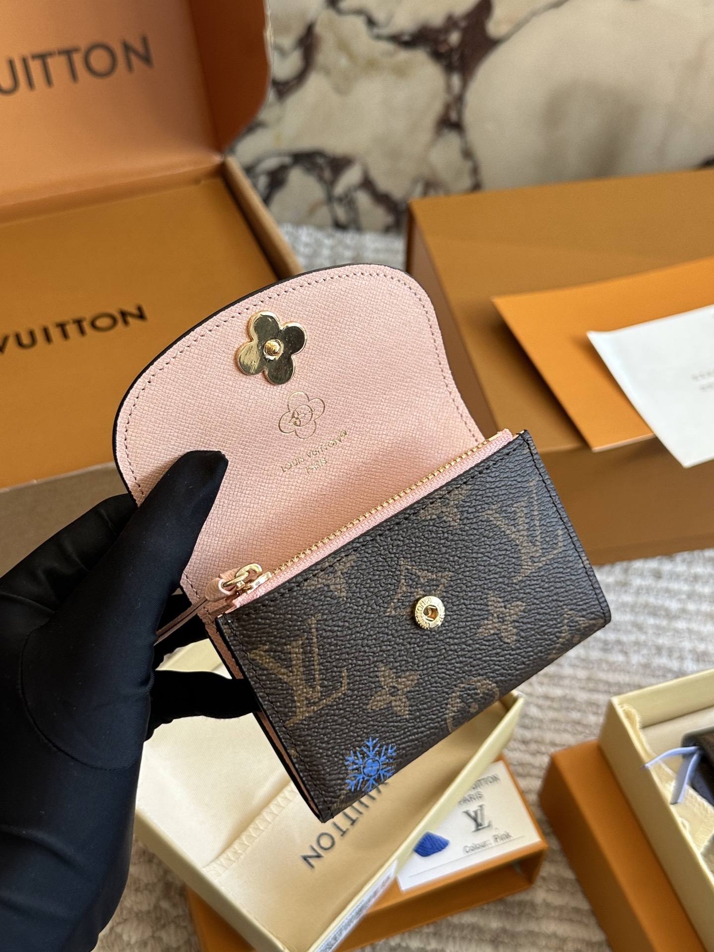 LV Christmas Limited Edition Card Holder - cnluxepick