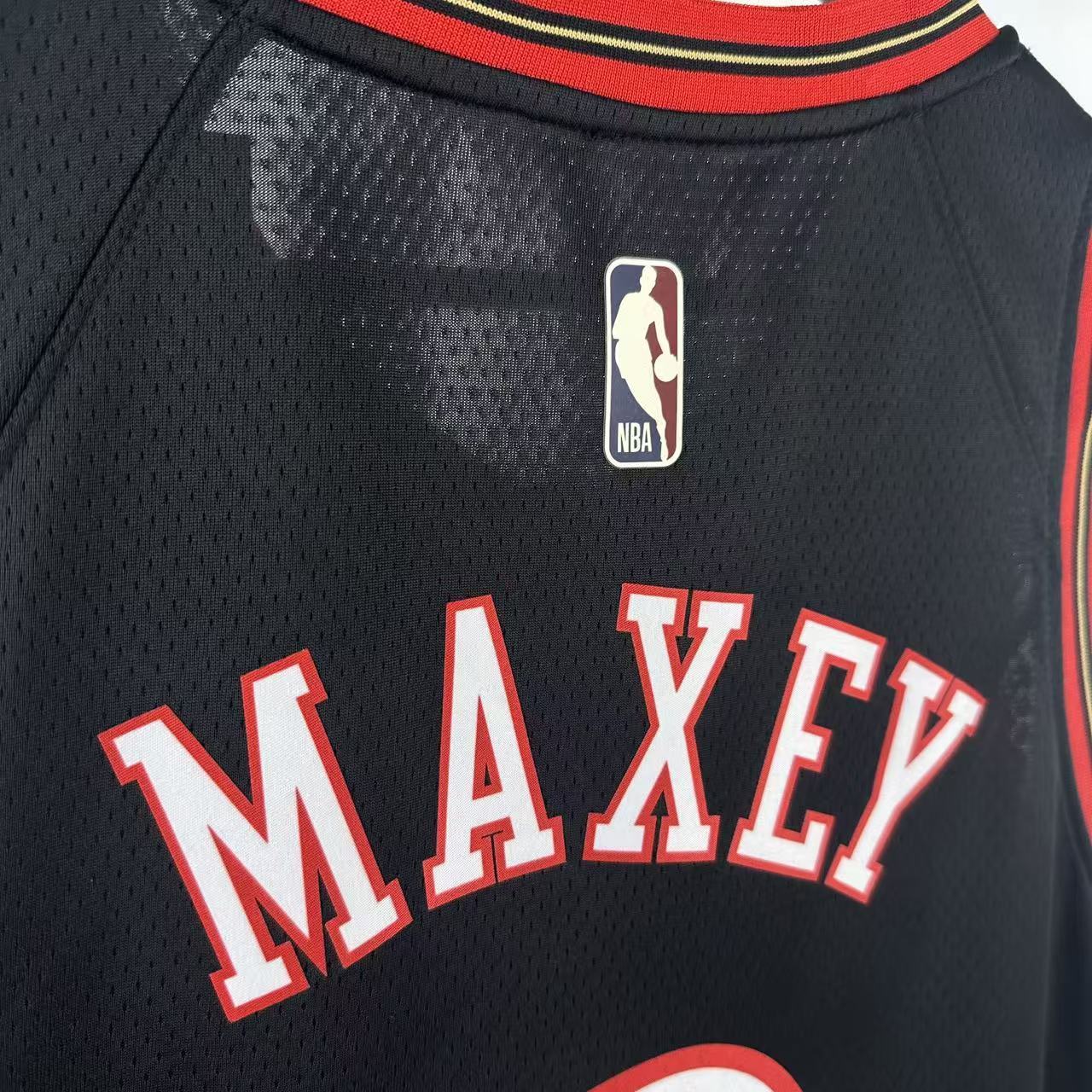 26 Season Philadelphia 76ers Retro Black #0