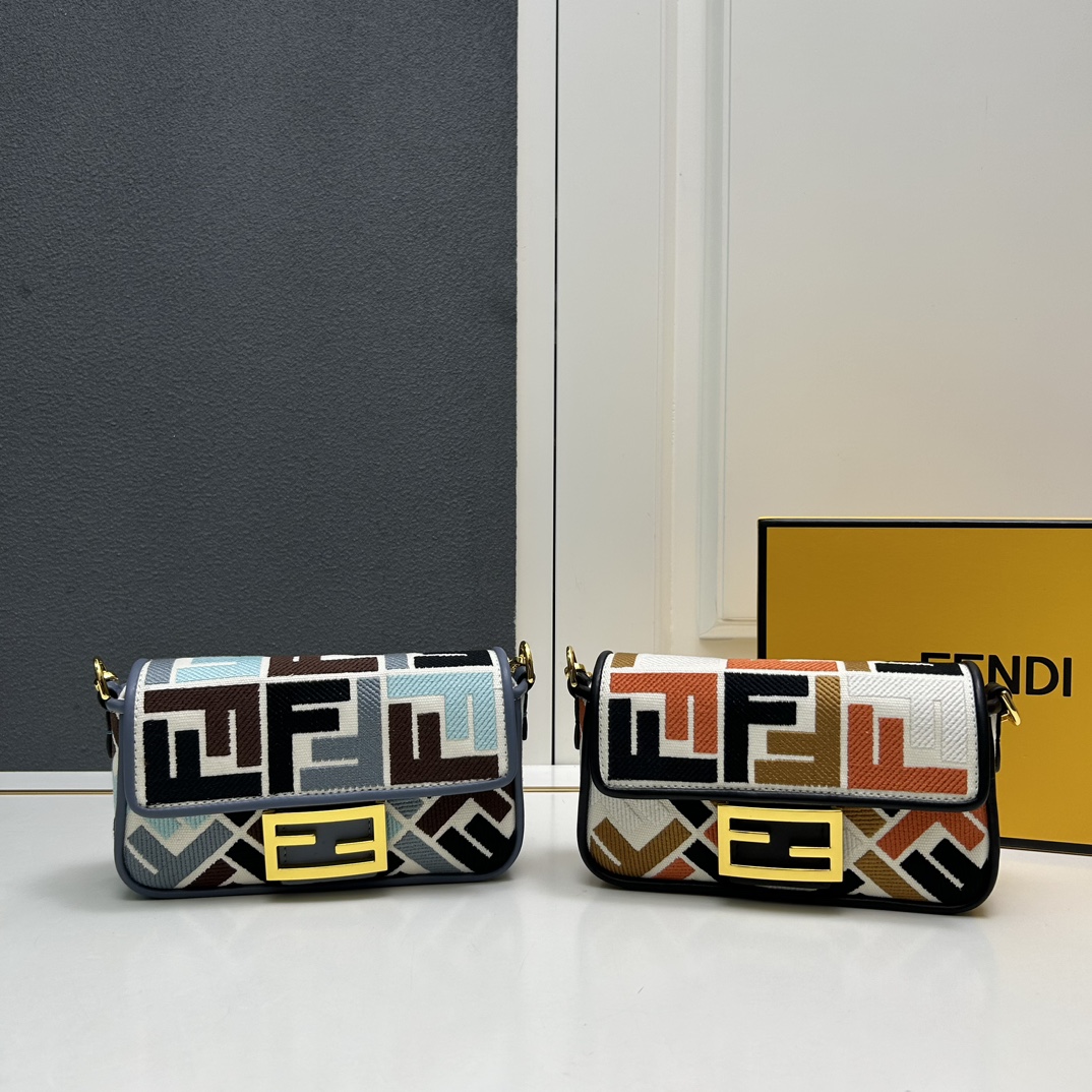 FendiX MarcJacobs mini baguette bag - cnluxepick