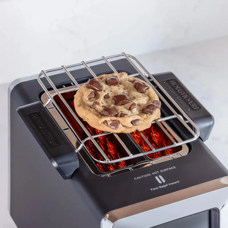 Revolution Cooking InstaGLO R810 Toaster – Matte Black Design with Rapid Radiant Heating
