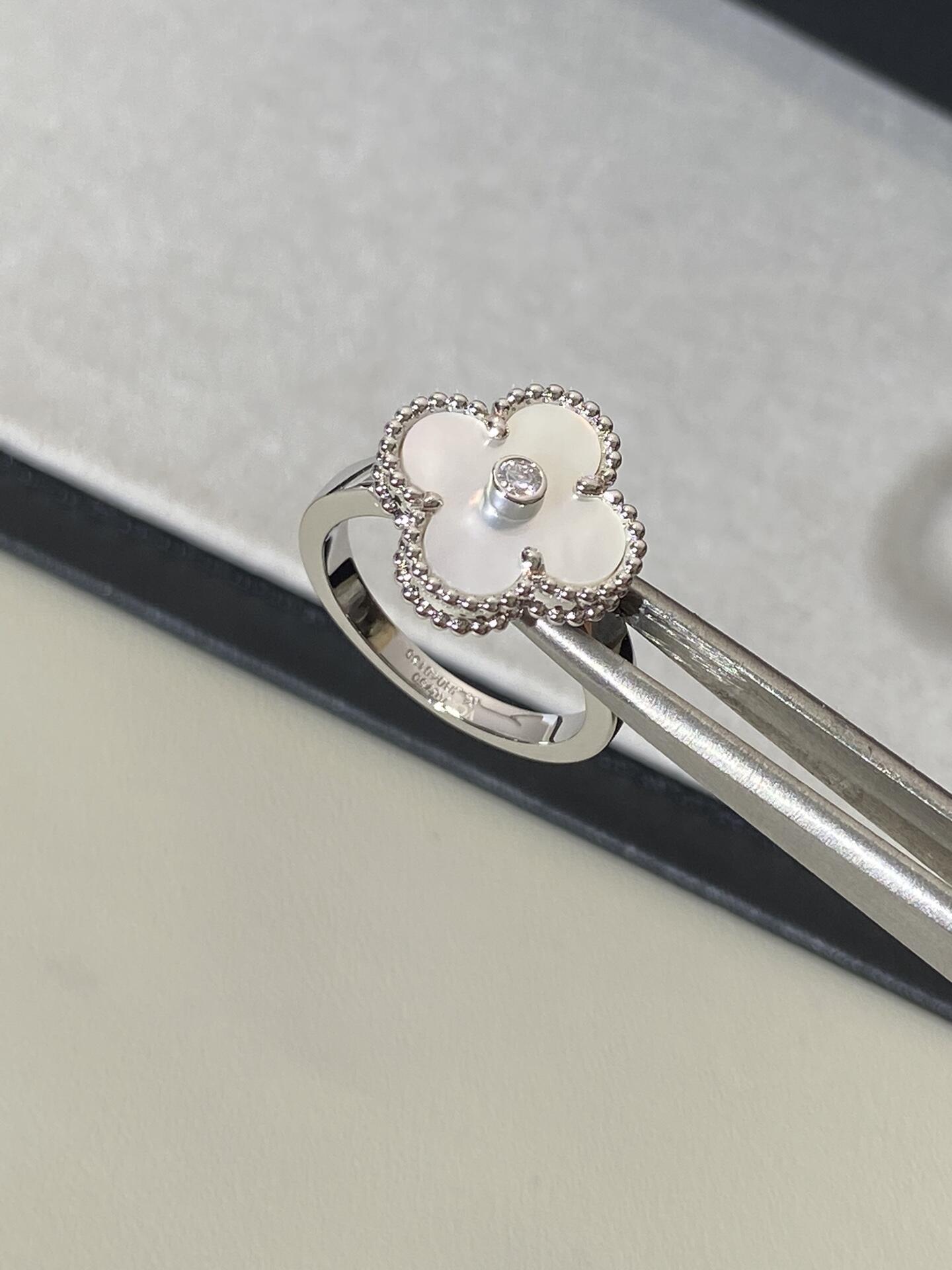Van Cleef & Arpels' iconic four-leaf clover ring - cnluxepick