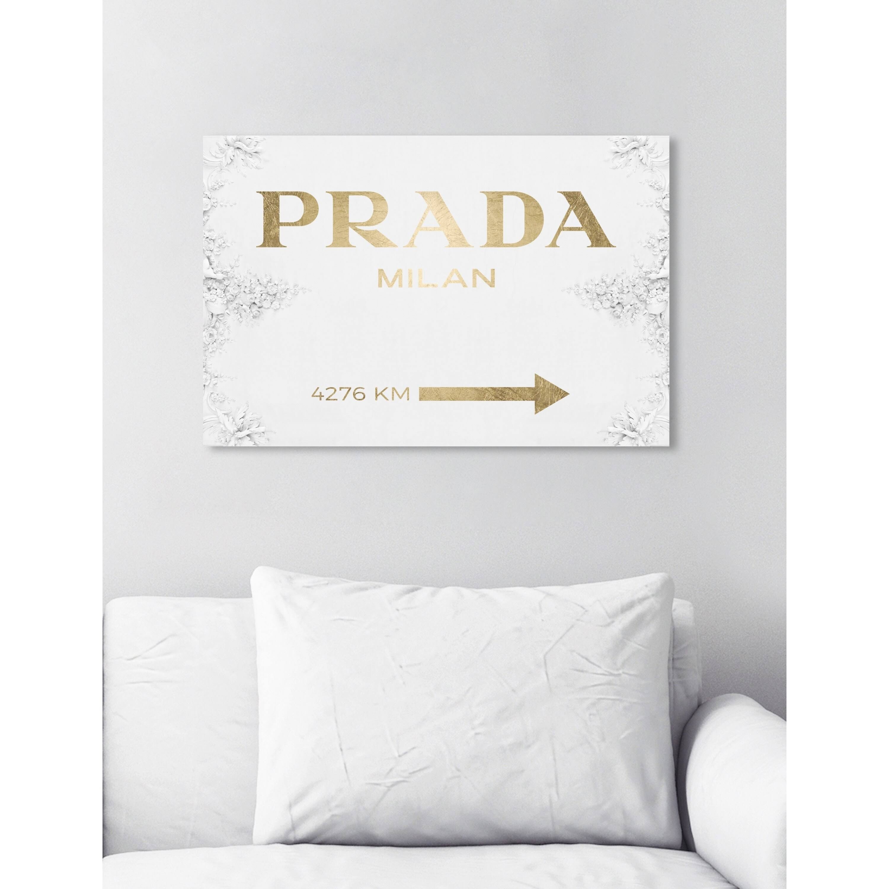 Oliver Gal &Milan Sign Contemporary Gold& Fashion and Glam Canvas Art - Gold (24 x 16)