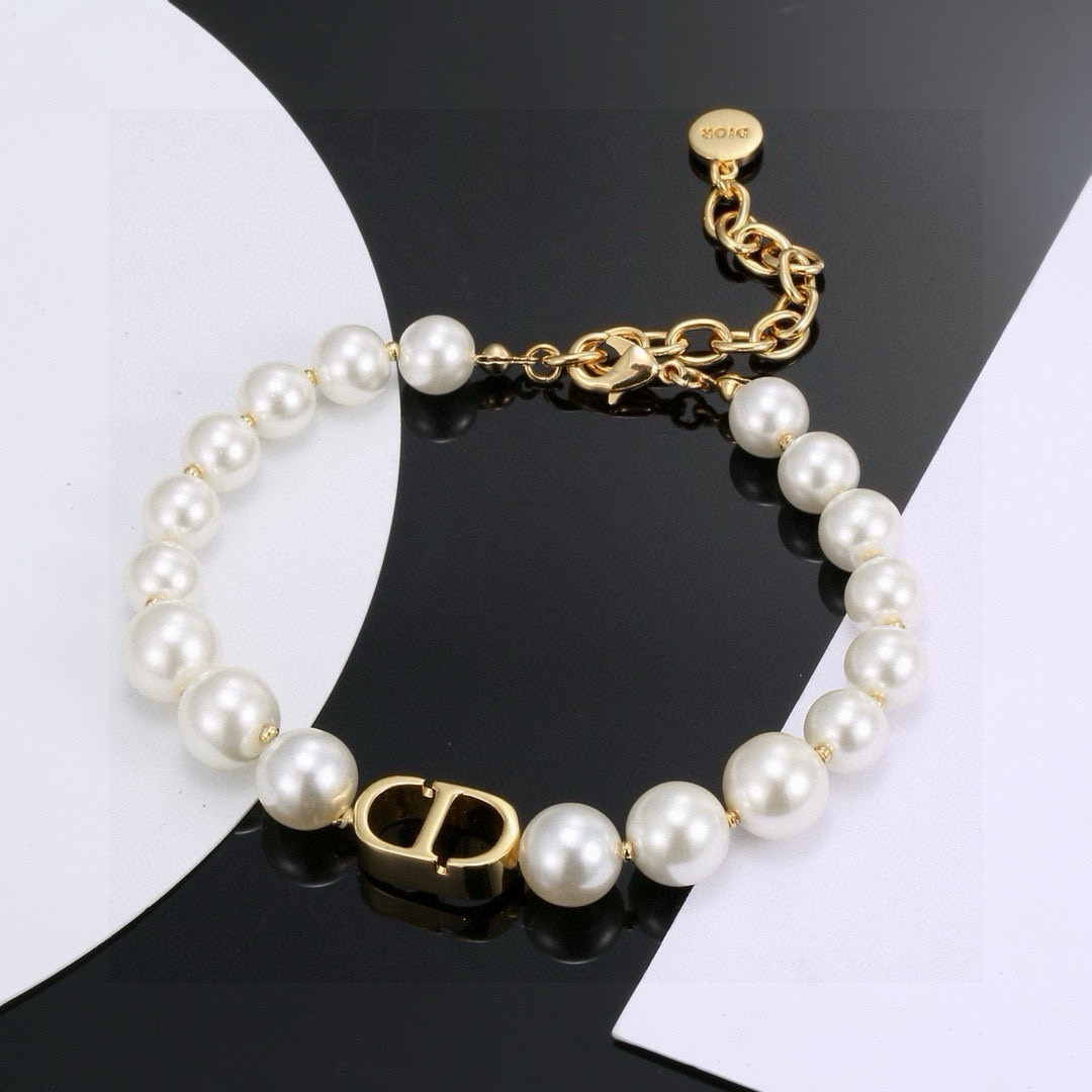 Dior Pearl Bracelet - cnluxepick