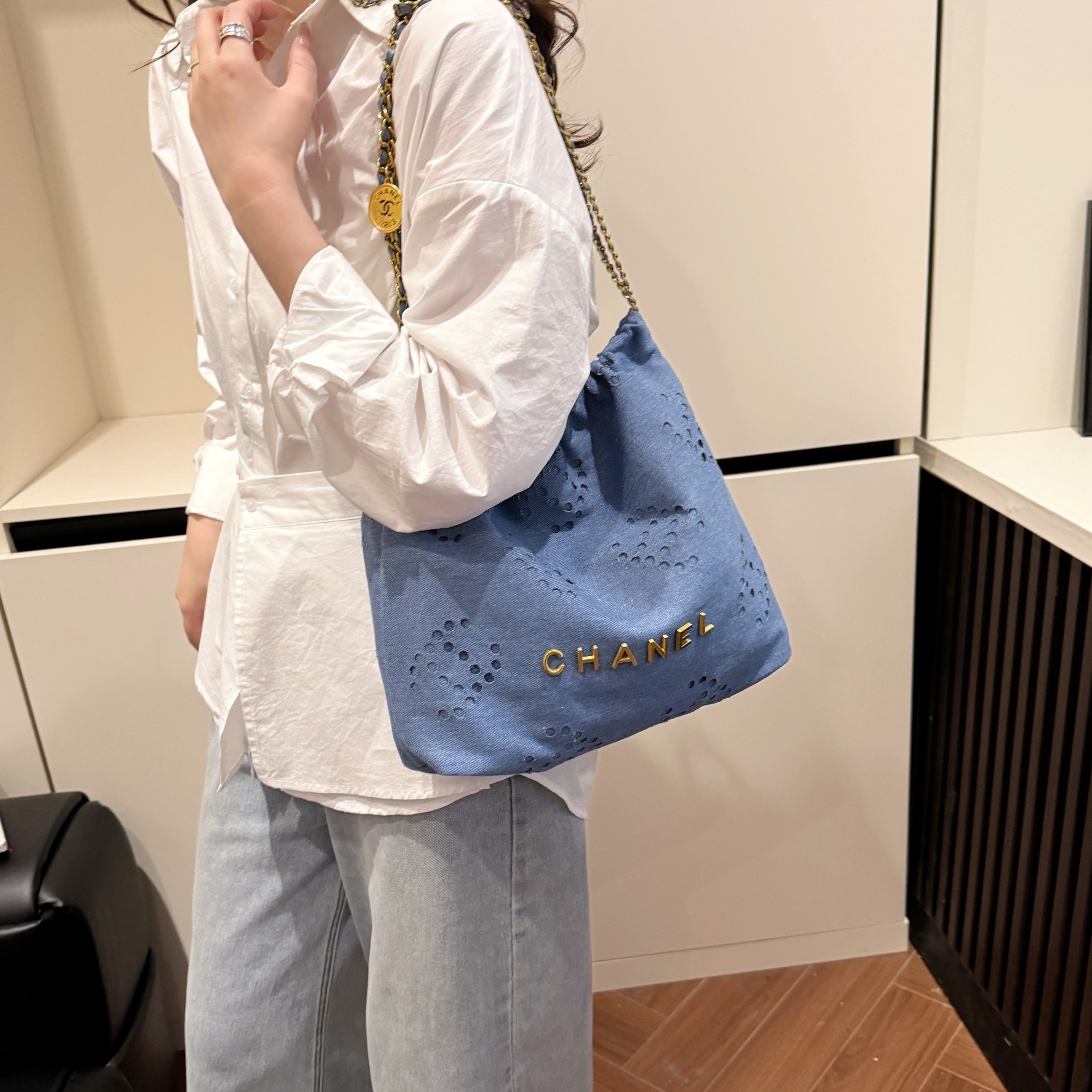 Chanel fashion hollow denim bag - cnluxepick