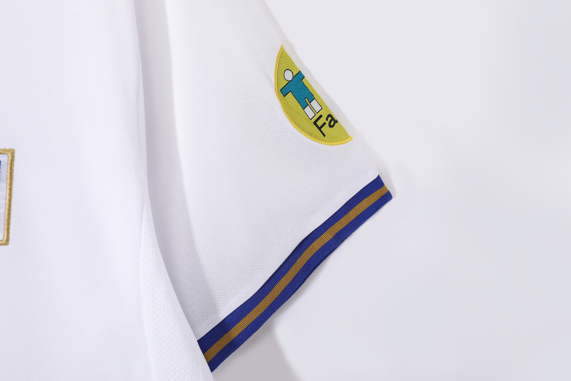 Retro  Italy 1996 Away White with badges