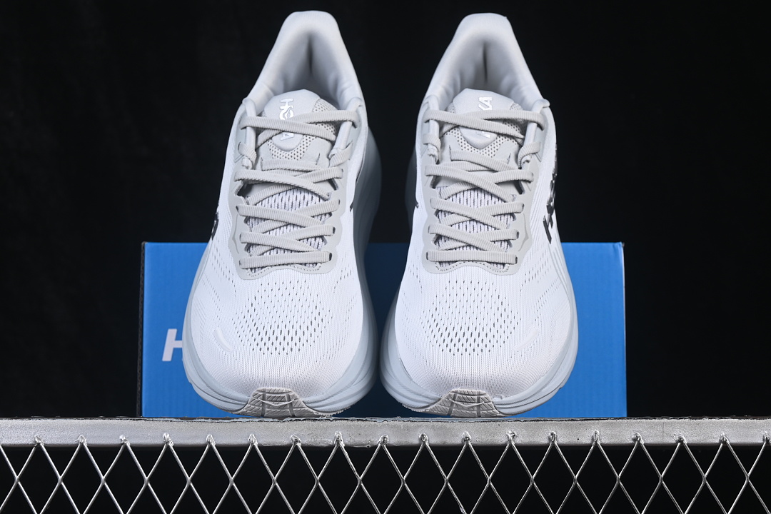 HOKA One One Clifton 11 Running Shoes