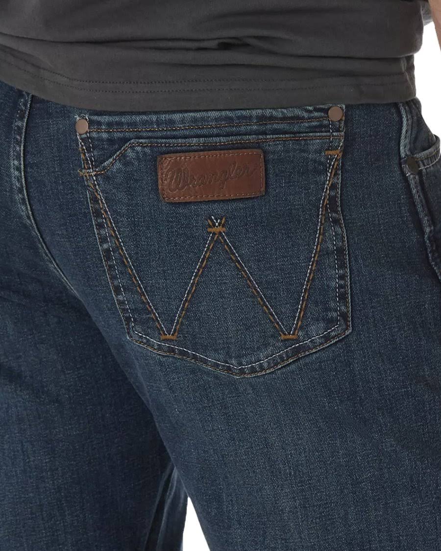 Wrangler Men&s Retro Slim Straight Leg Jean