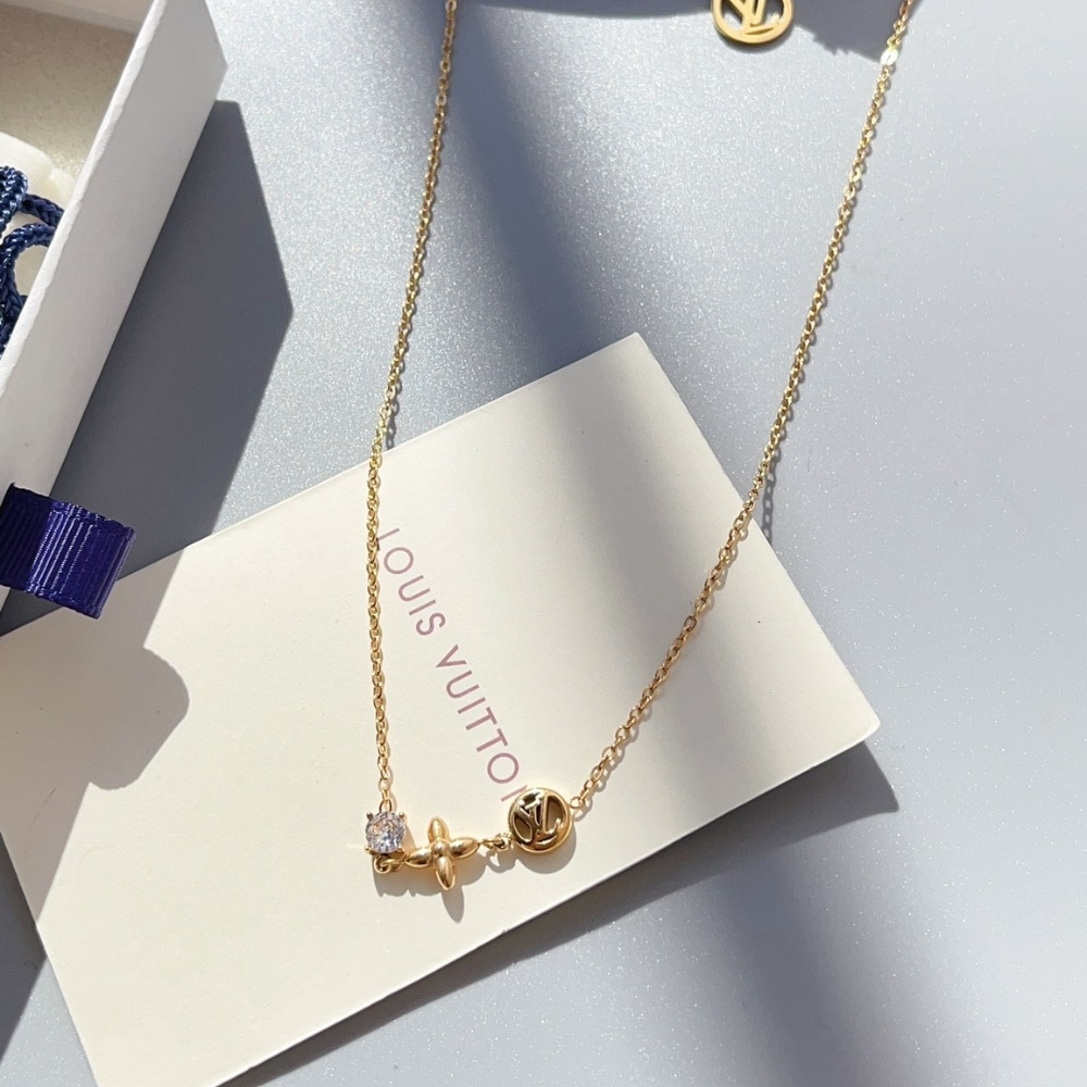 Louis Vuitton Petit Louis Necklace M00368