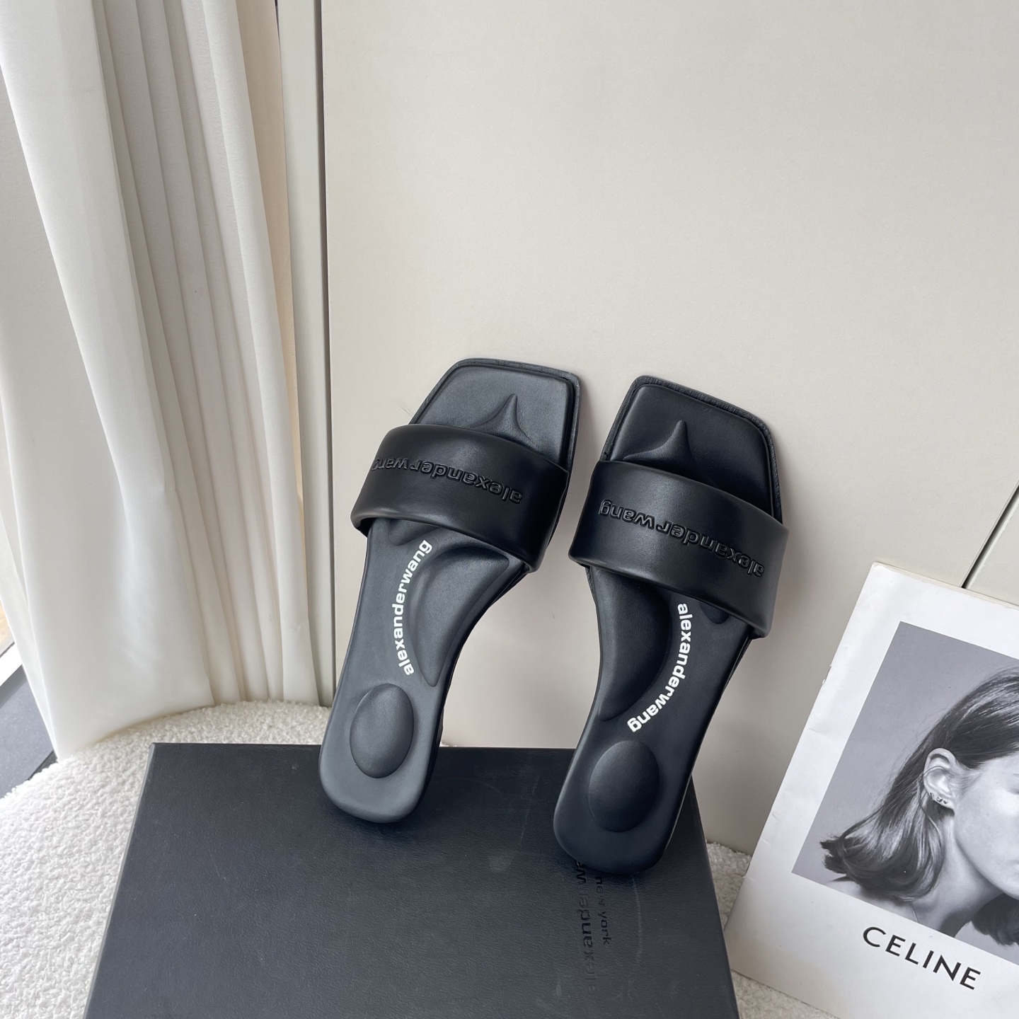 Alexander Lettering Flat Slippers - cnluxepick