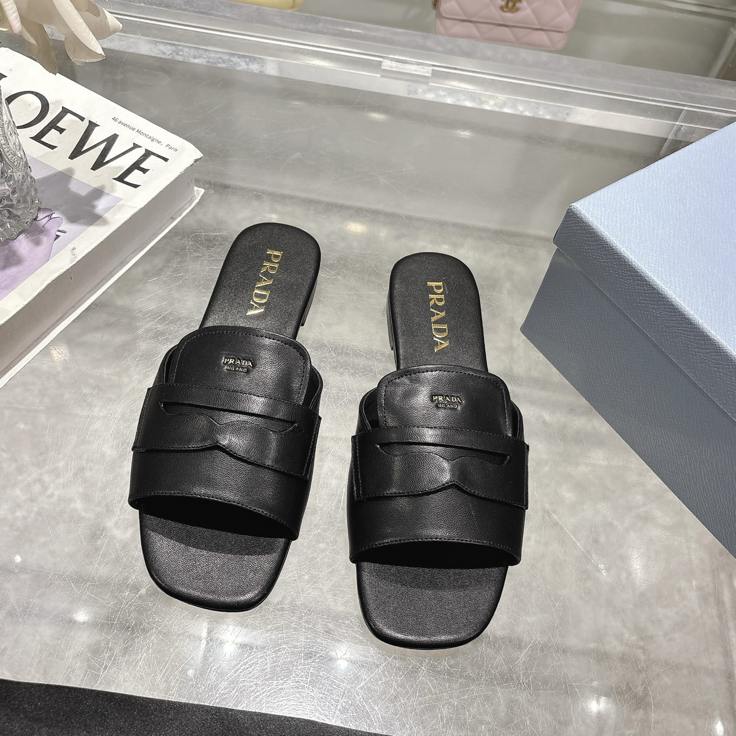 Prada's latest hit slippers - cnluxepick