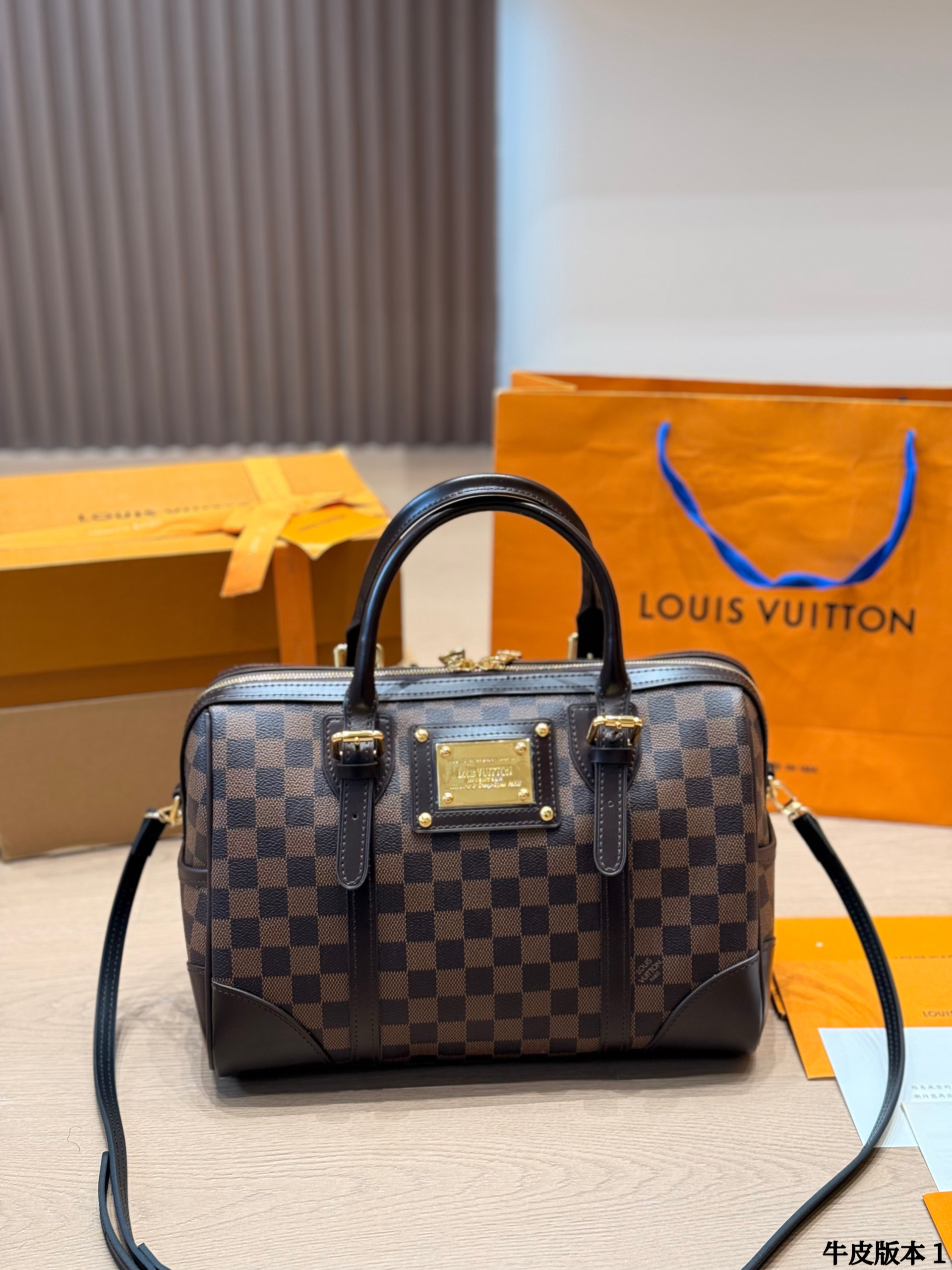 LV Carry AII Handbag - cnluxepick