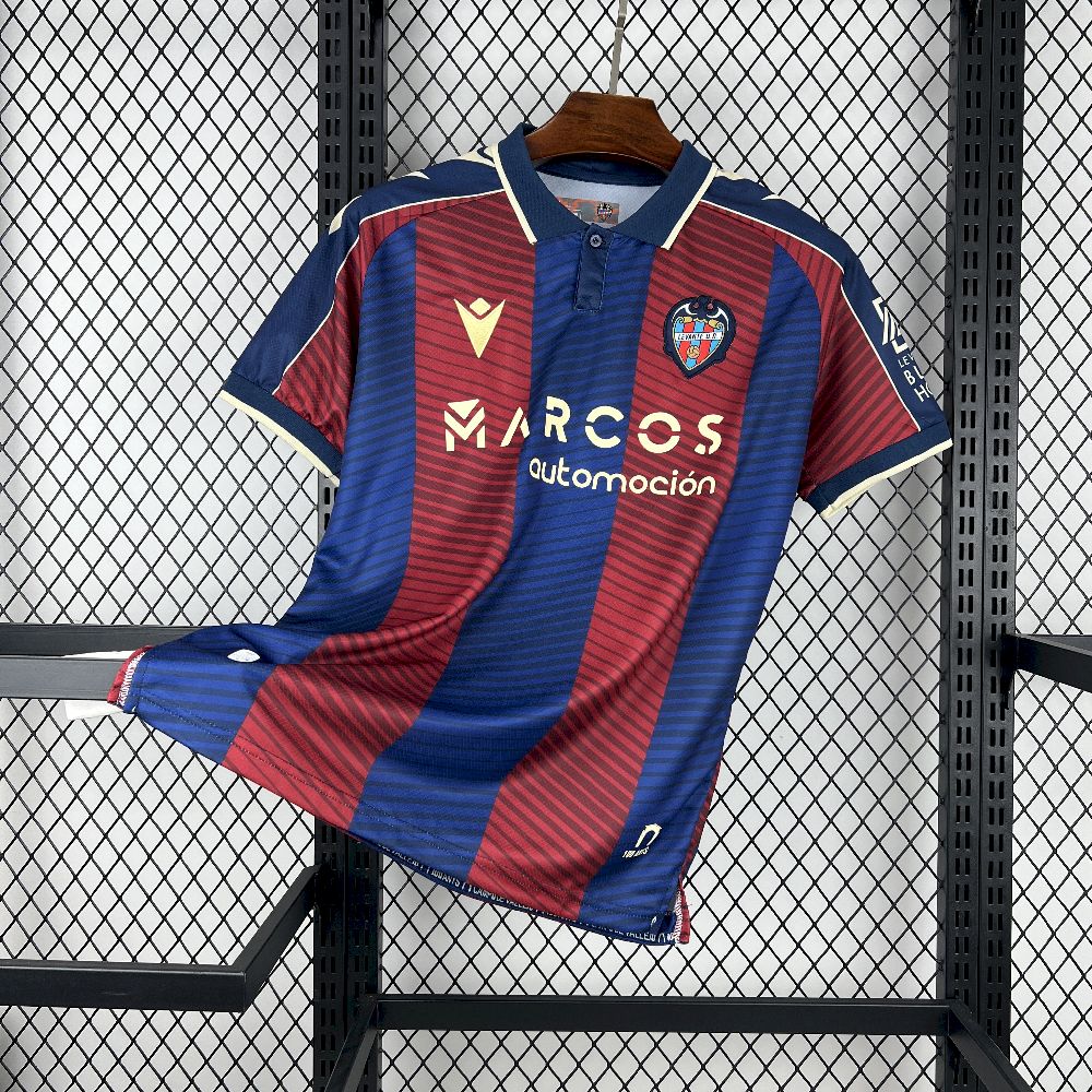 Levante UD maillot foot domicile 2025 2026€14.99