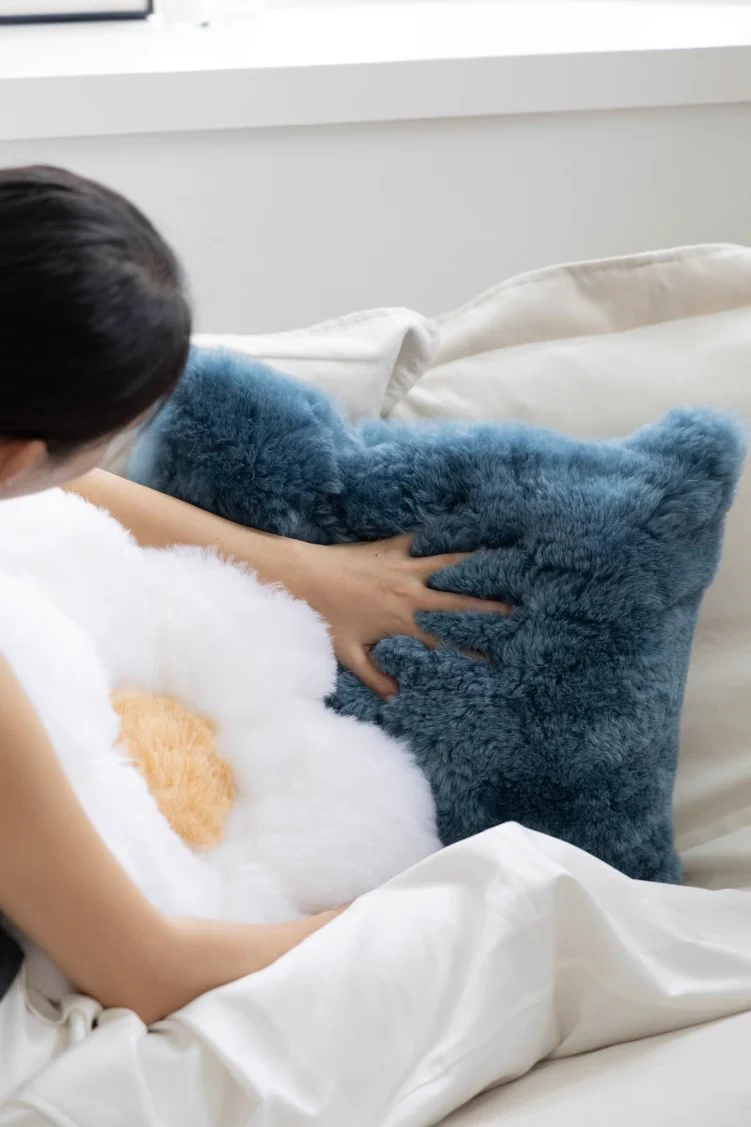 BD122 (Regular) - North America's Bestseller: Natural Wool Daisies/Olive Green/Peacock Blue Cushion
