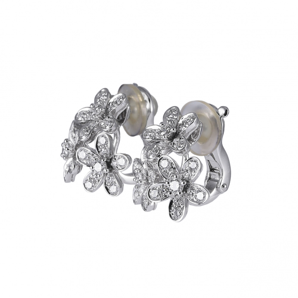 Van Cleef & Arpels Socrates 3 Flower Earrings 18K White Gold Diamond VCARB14300
